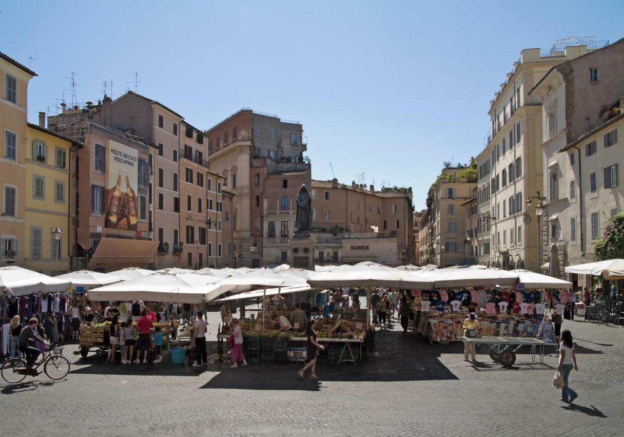 Appartamentino Campo Dei Fiori Rom Exterior foto